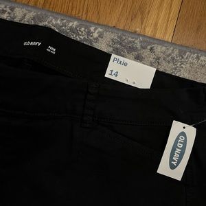 Old Navy Pixie Pants Black Size 14 NWT
